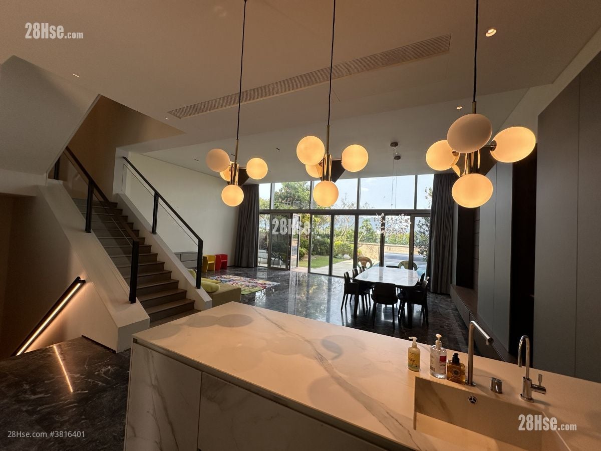 Mayfair By The Sea Rental 3,661 ft²