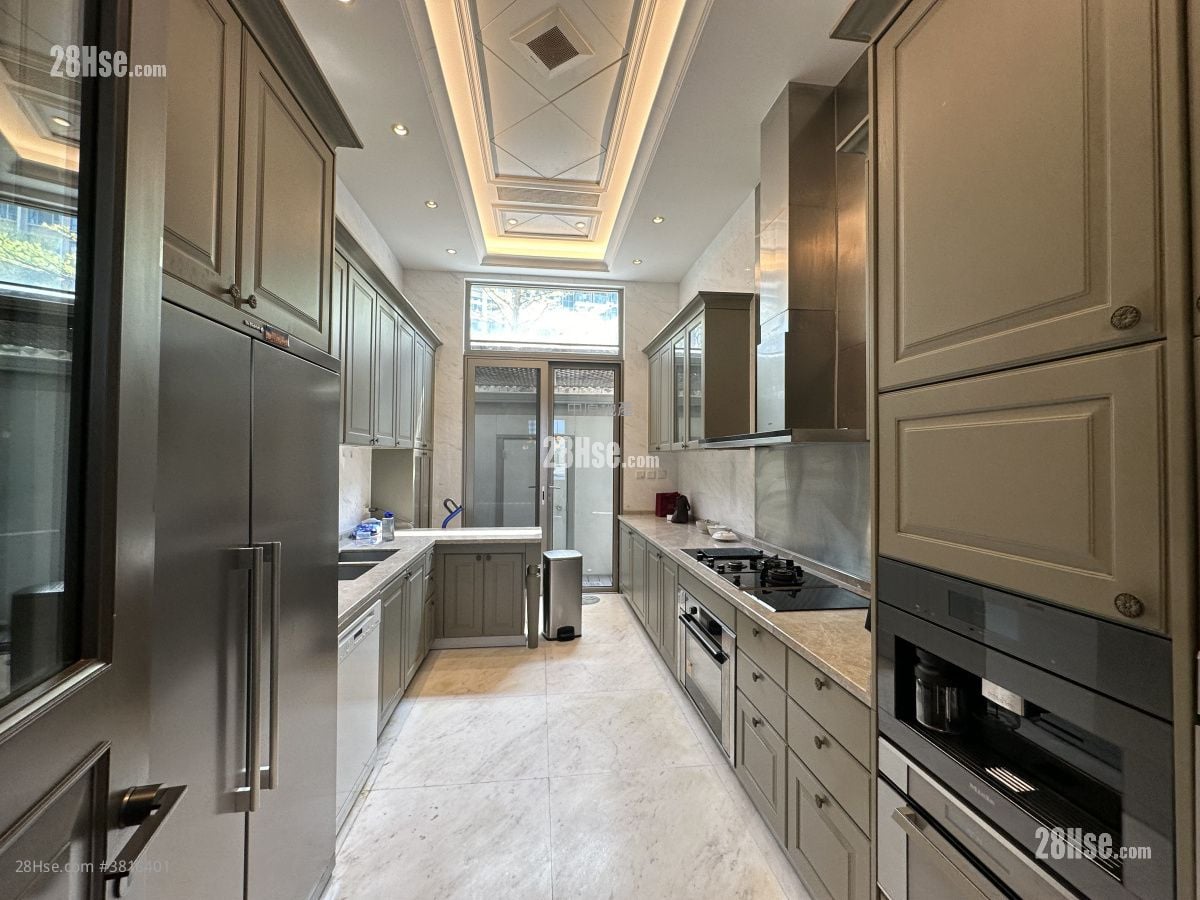 Mayfair By The Sea Rental 3,661 ft²