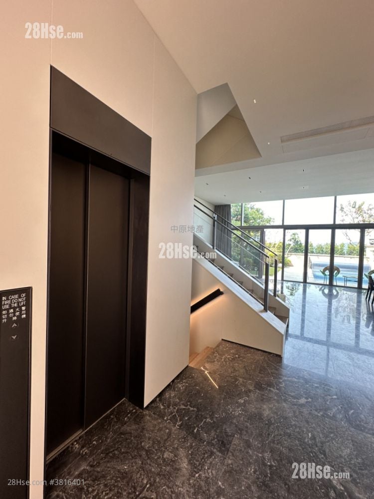 Mayfair By The Sea Rental 3,661 ft²