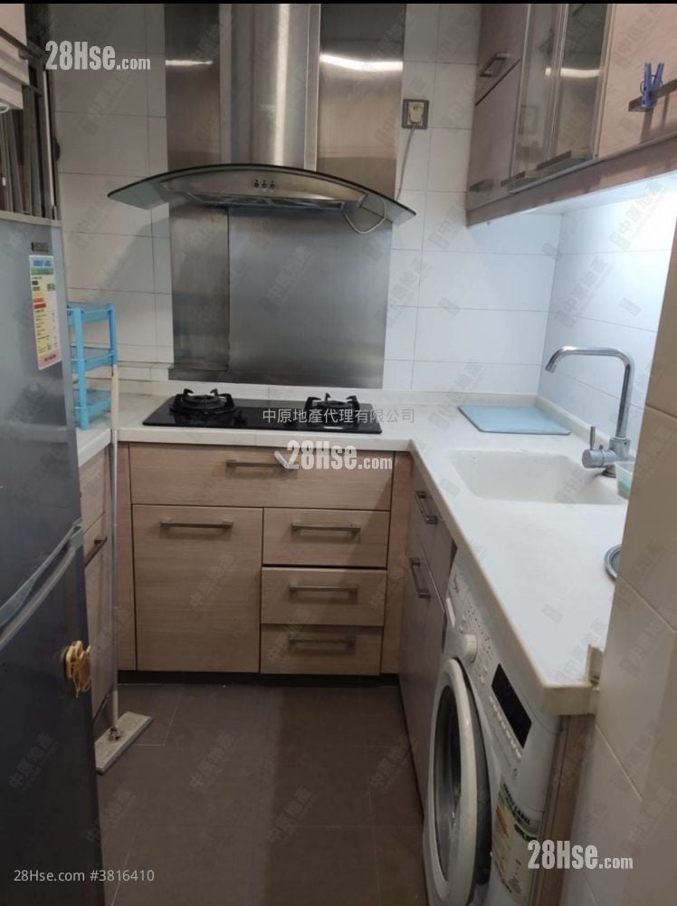 New Kwai Fong Gardens Sell 2 Bedrooms , 1 Bathroom 400 ft²