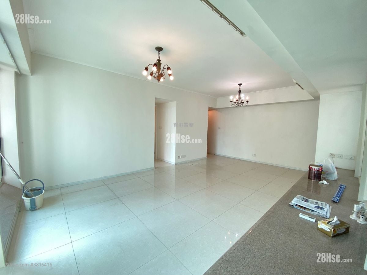 One West Kowloon Sell 4 Bedrooms , 3 Bathrooms 962 ft²