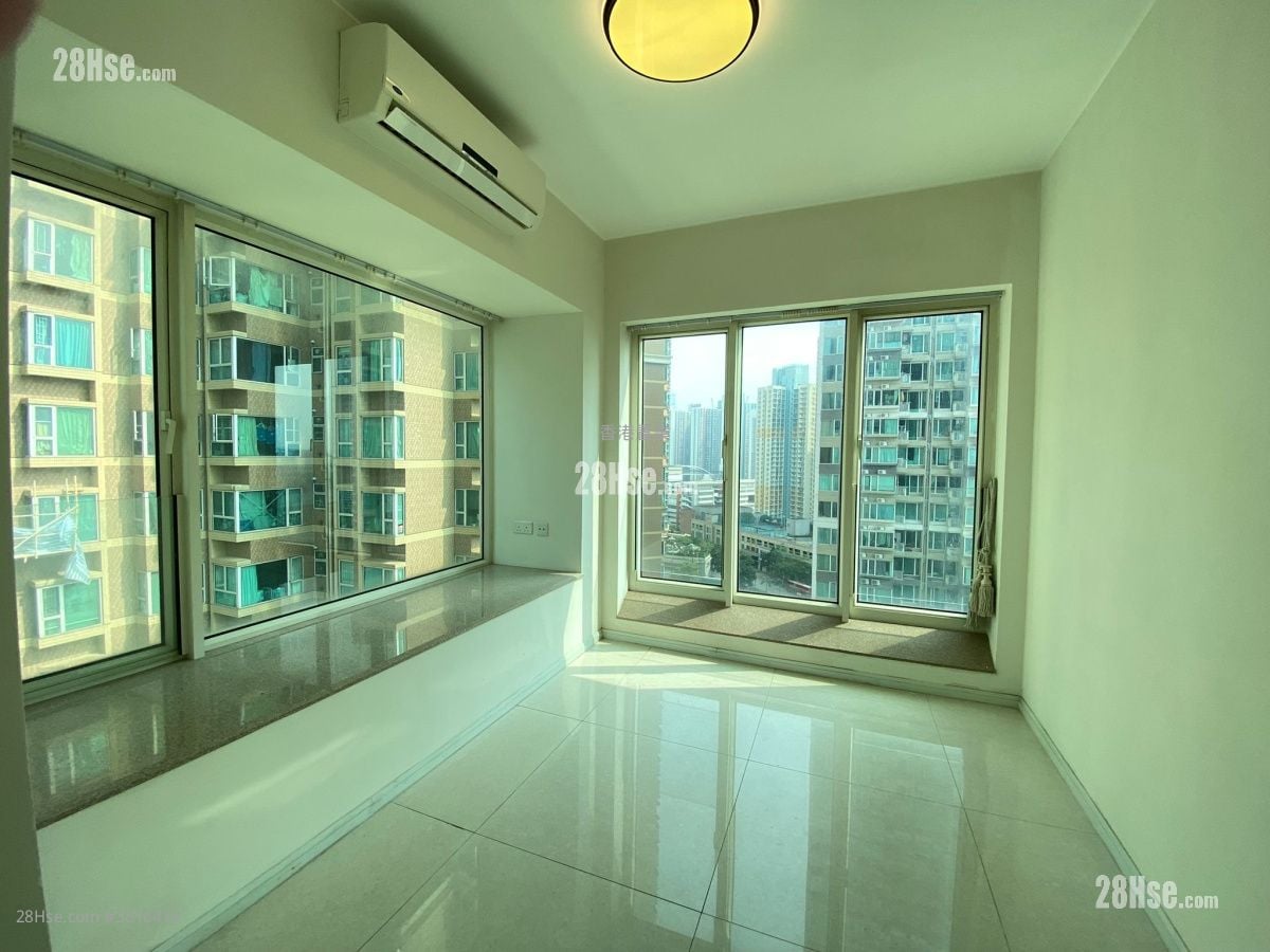One West Kowloon Sell 4 Bedrooms , 3 Bathrooms 962 ft²
