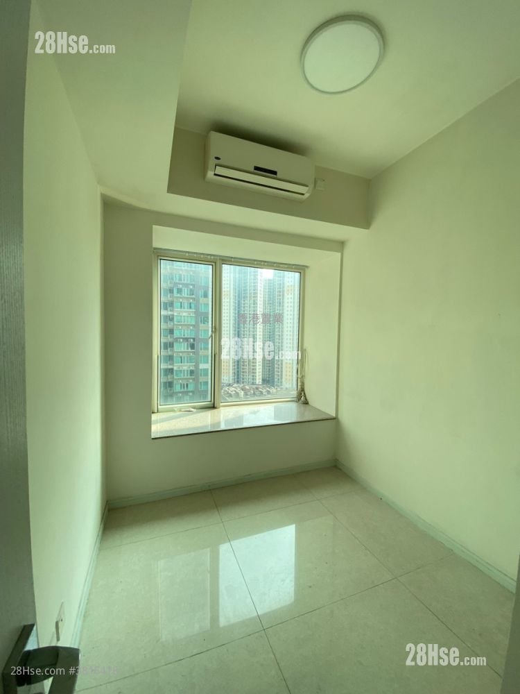 One West Kowloon Sell 4 Bedrooms , 3 Bathrooms 962 ft²