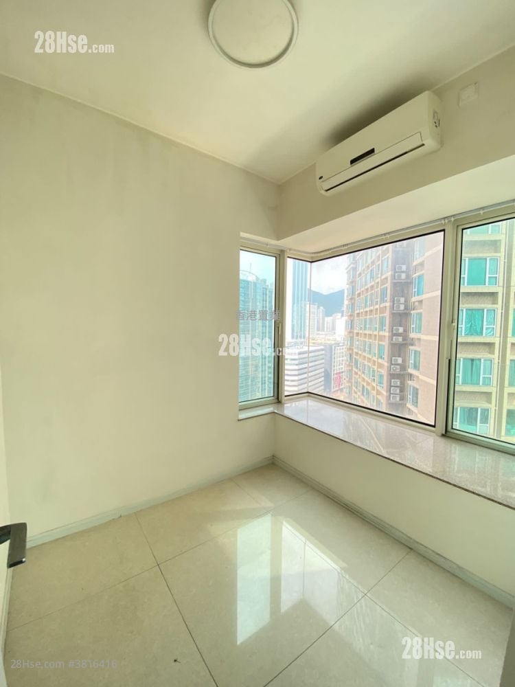 One West Kowloon Sell 4 Bedrooms , 3 Bathrooms 962 ft²