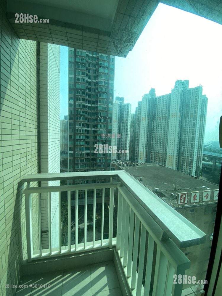 One West Kowloon Sell 4 Bedrooms , 3 Bathrooms 962 ft²