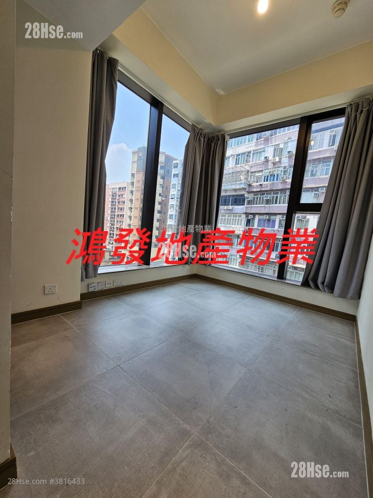 Ava61 Sell Studio , 1 Bathroom 162 ft²