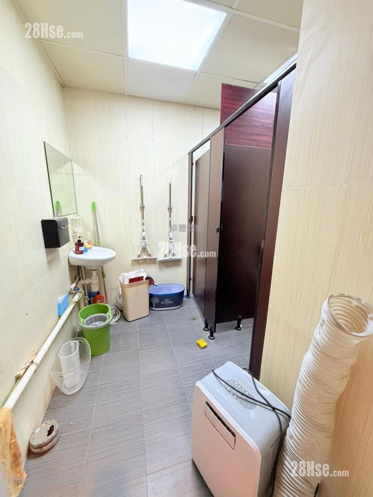 通源工業大廈 租盤 開放式間隔 , 2 廁所 2,100 平方呎