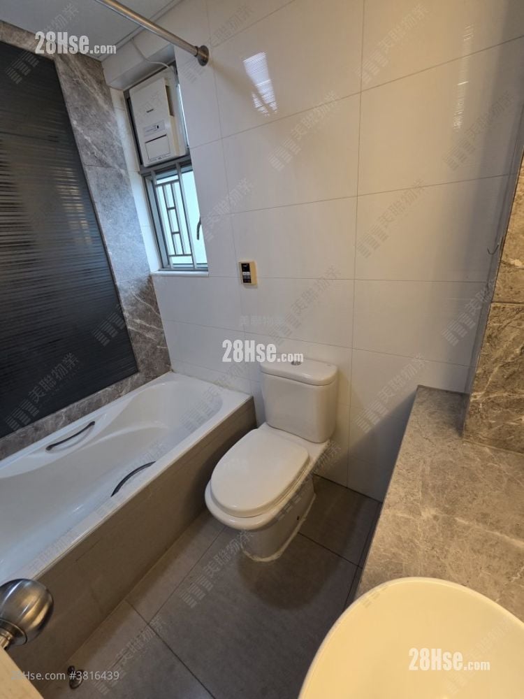 City Point Sell 3 Bedrooms , 2 Bathrooms 713 ft²