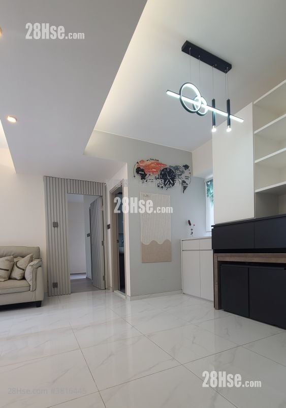 37 Village Road Sell 2 Bedrooms , 3 Bathrooms 732 ft²