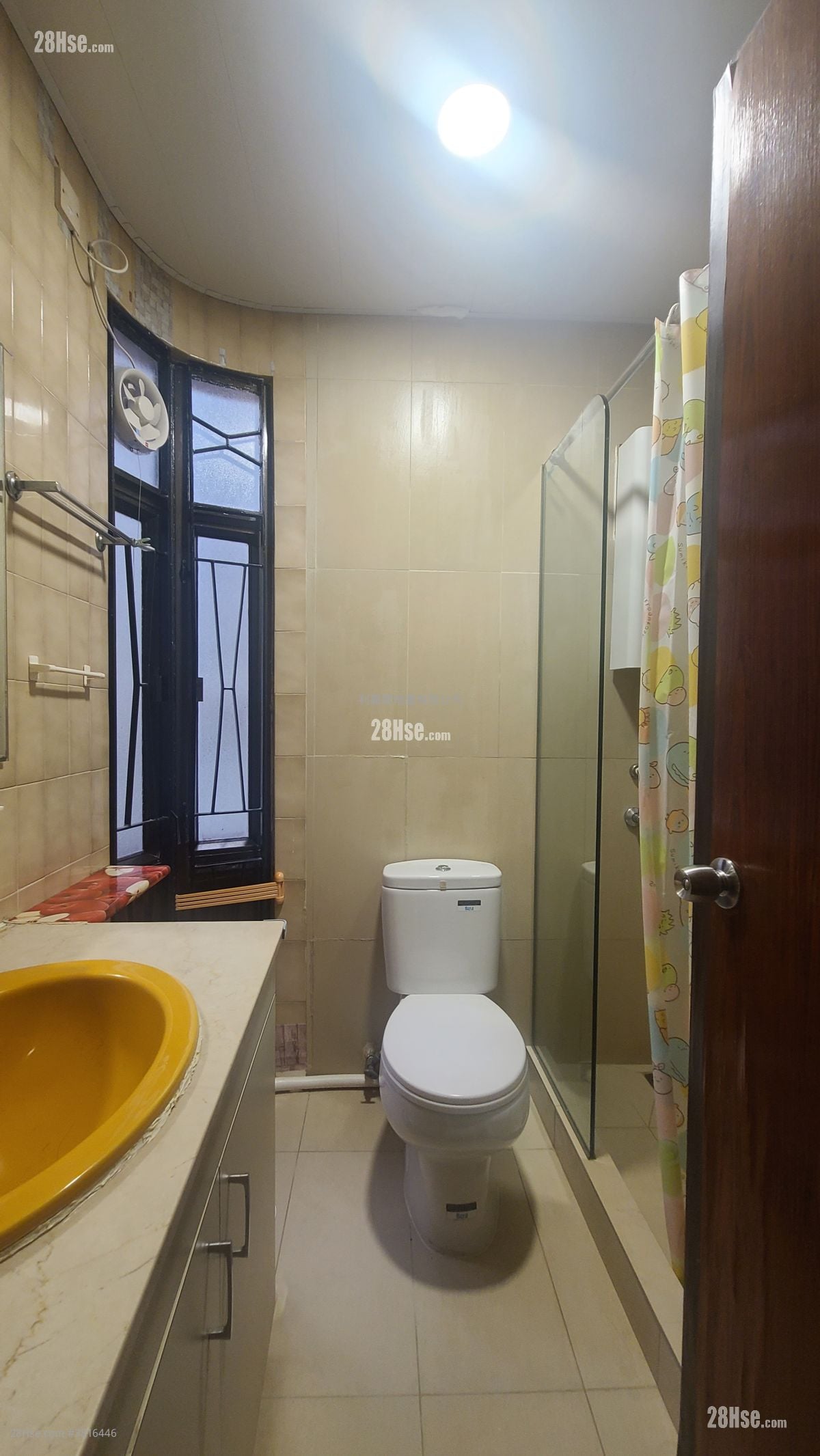 Way Man Court Sell 3 Bedrooms , 2 Bathrooms