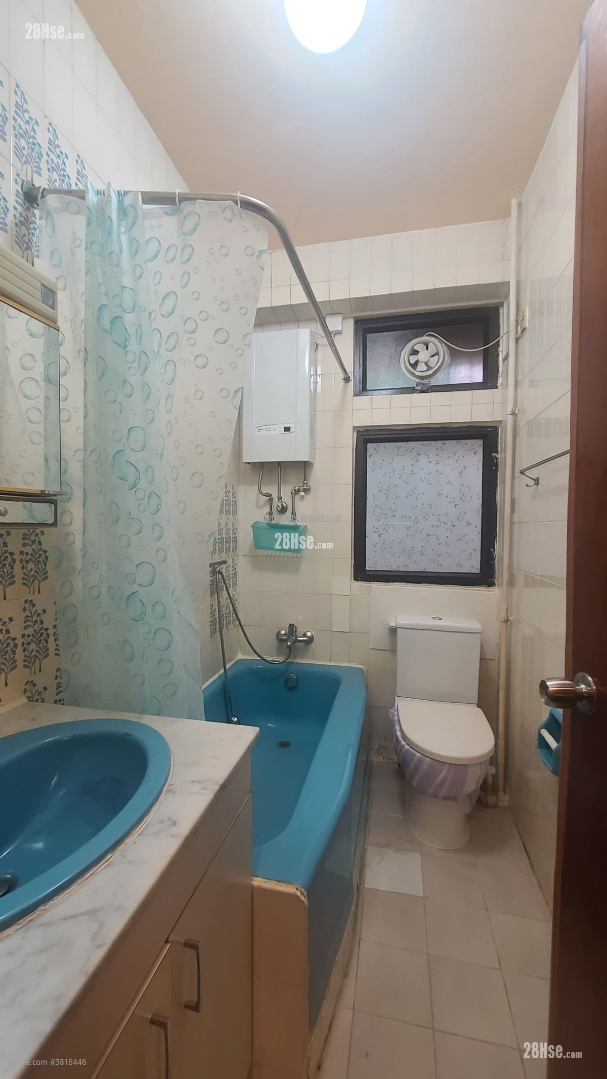 Way Man Court Sell 3 Bedrooms , 2 Bathrooms