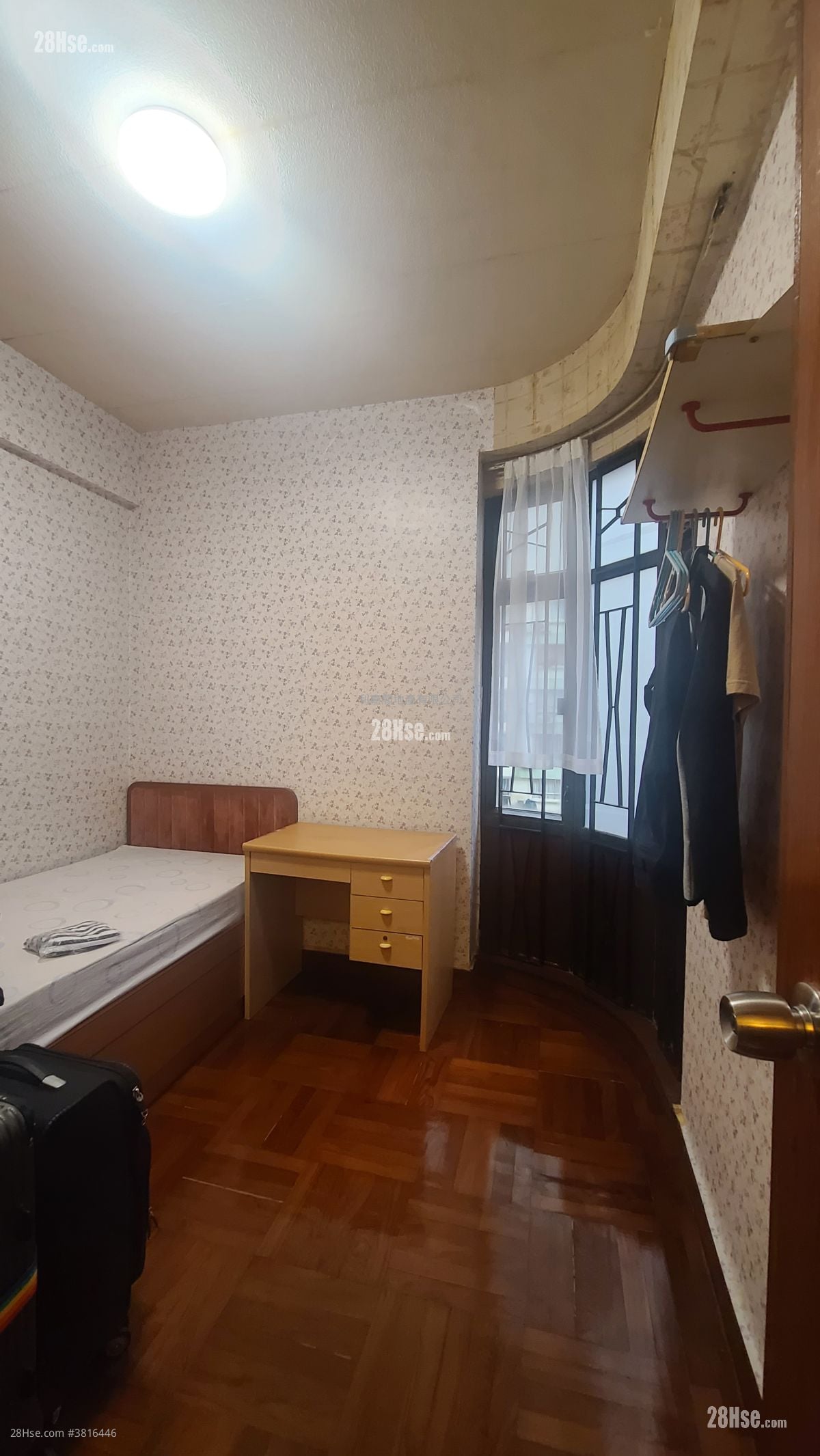 Way Man Court Sell 3 Bedrooms , 2 Bathrooms