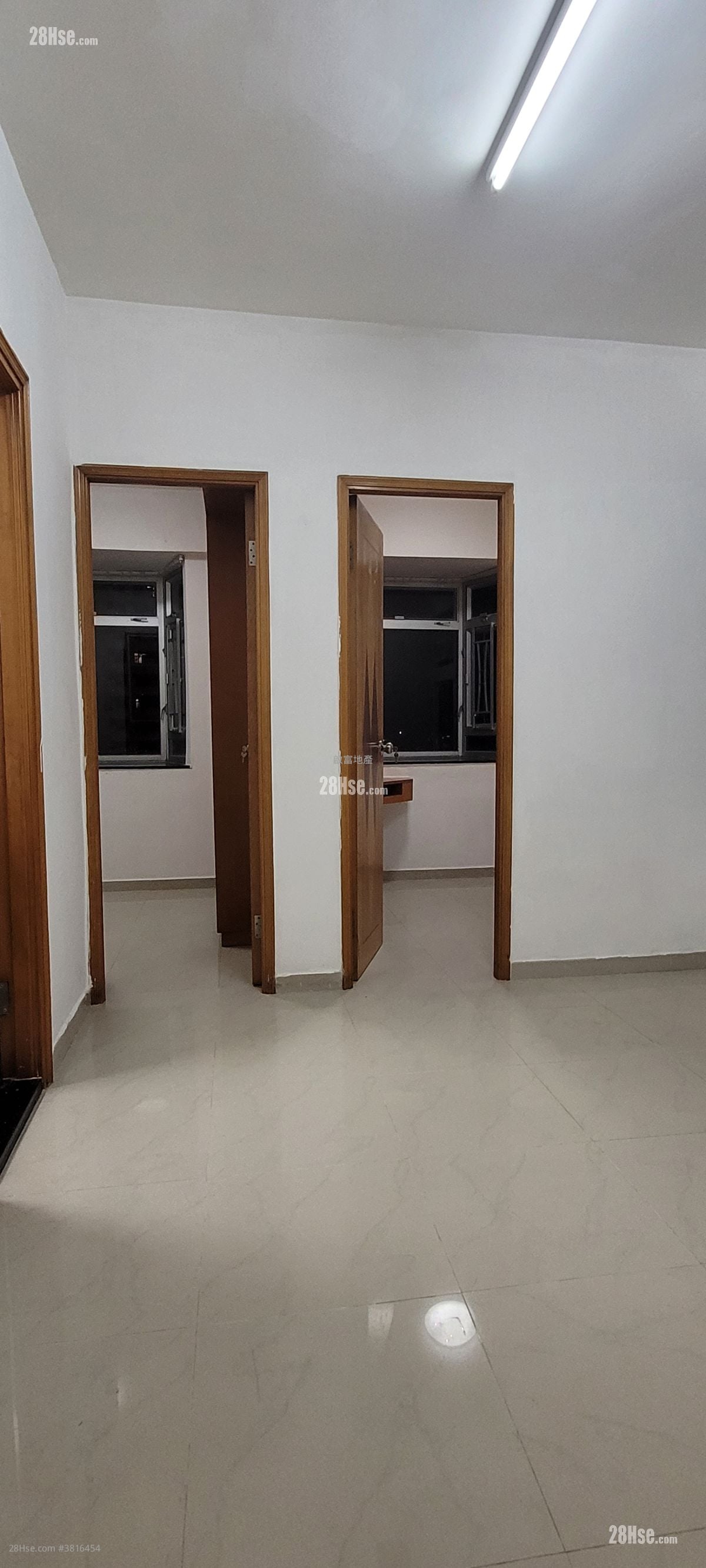 富麗花園 售盤 2 房 , 1 浴室 318 平方呎