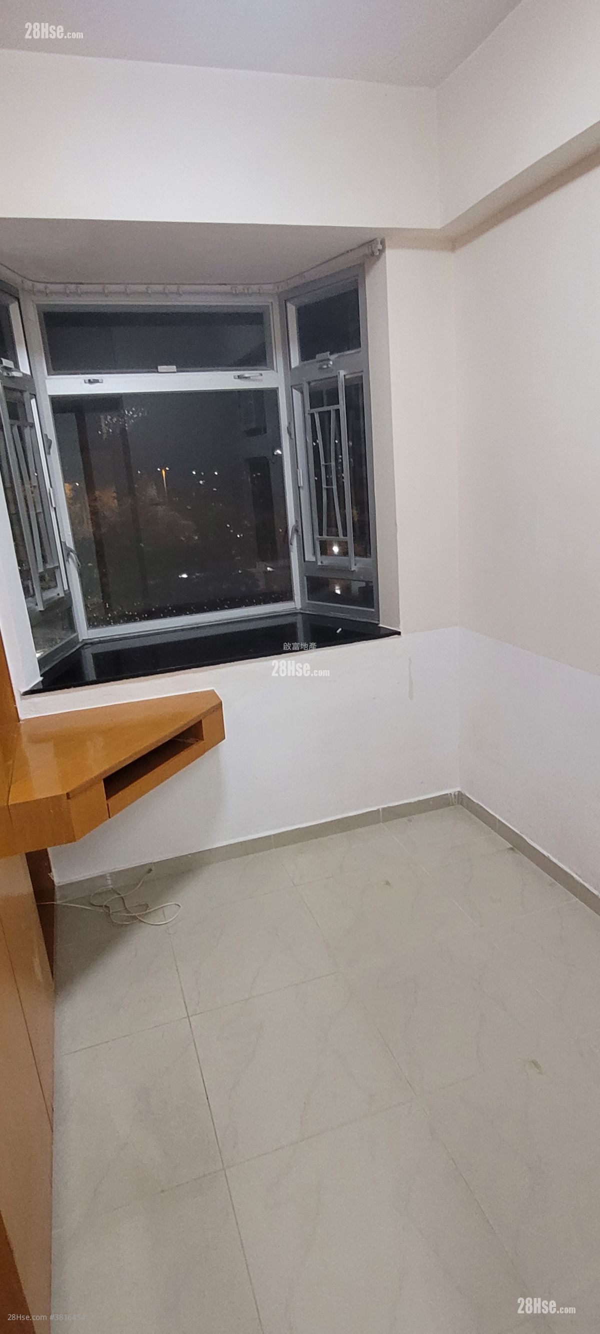 富麗花園 售盤 2 房 , 1 浴室 318 平方呎