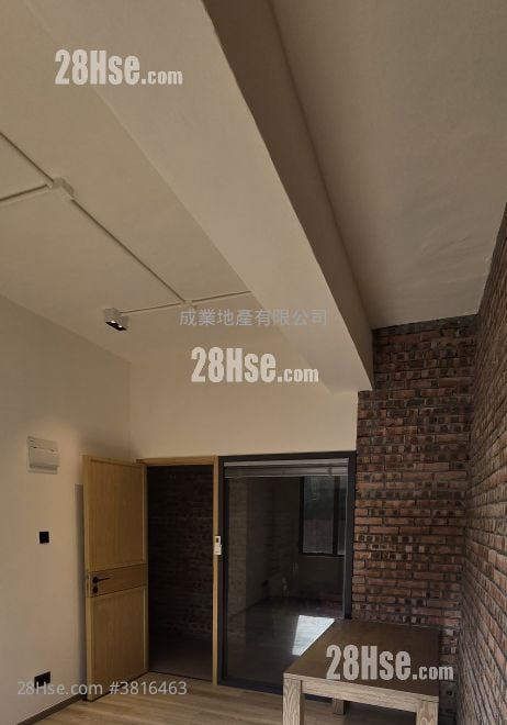 Ka Wing Factory Building Rental 300 ft²