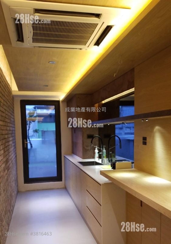 Ka Wing Factory Building Rental 300 ft²