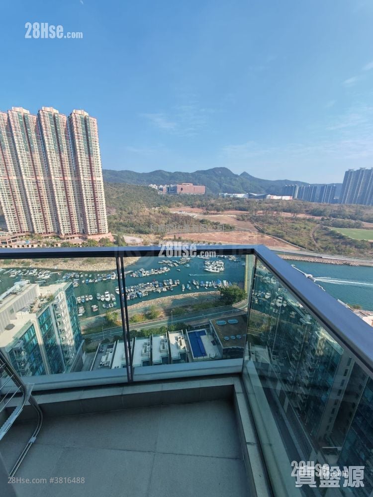 Savannah Sell 3 Bedrooms , 2 Bathrooms 697 ft²