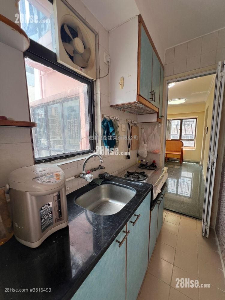 安英大廈 租盤 2 房 , 1 浴室 230 平方呎