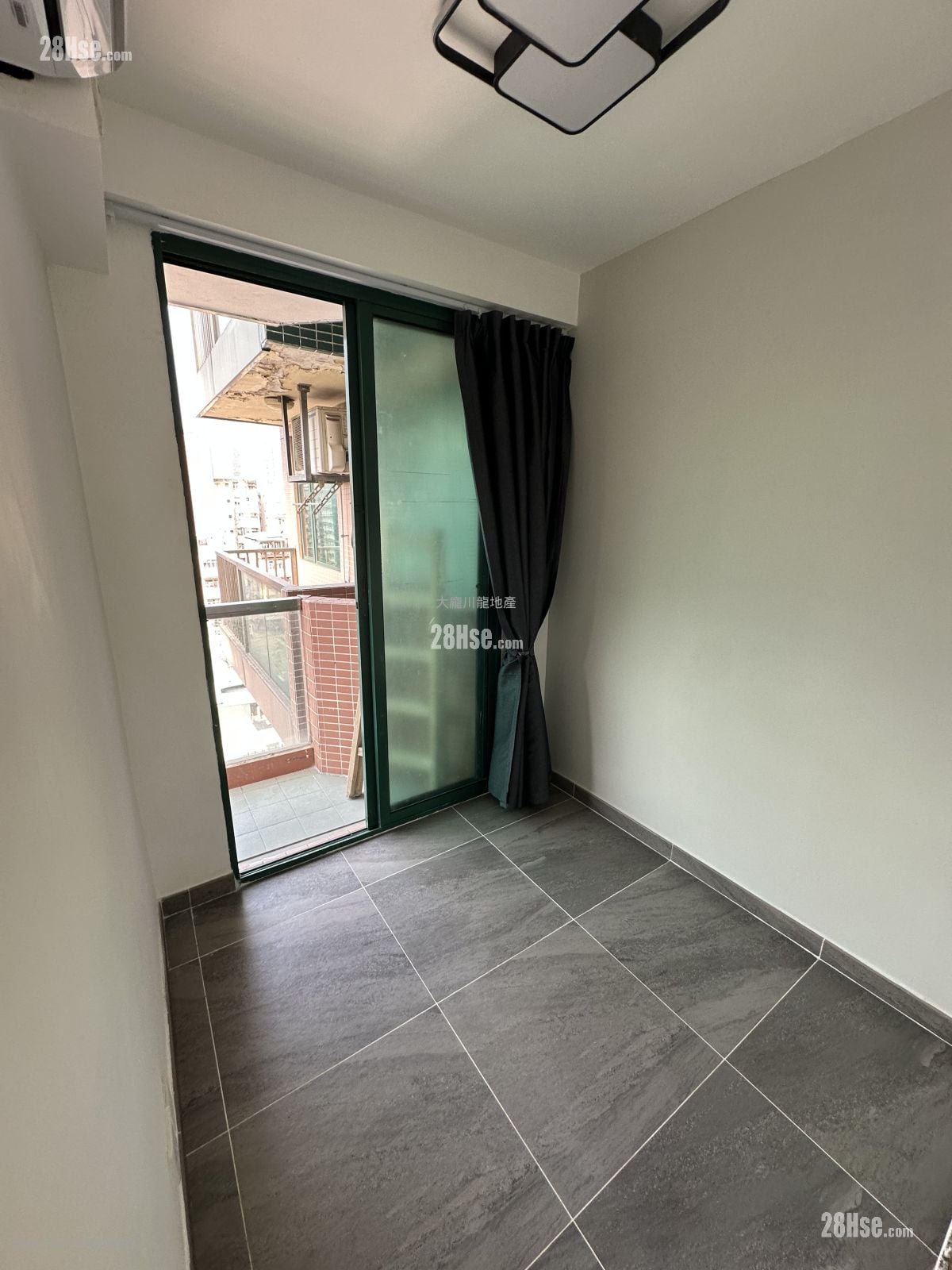 Milan Place Rental 315 ft²
