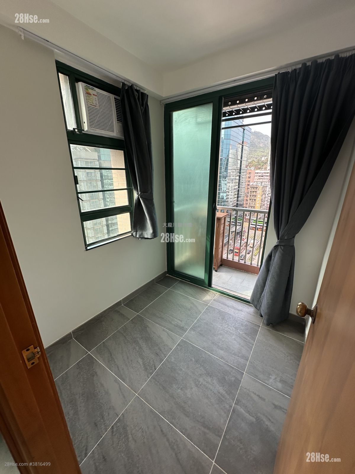 Milan Place Rental 315 ft²