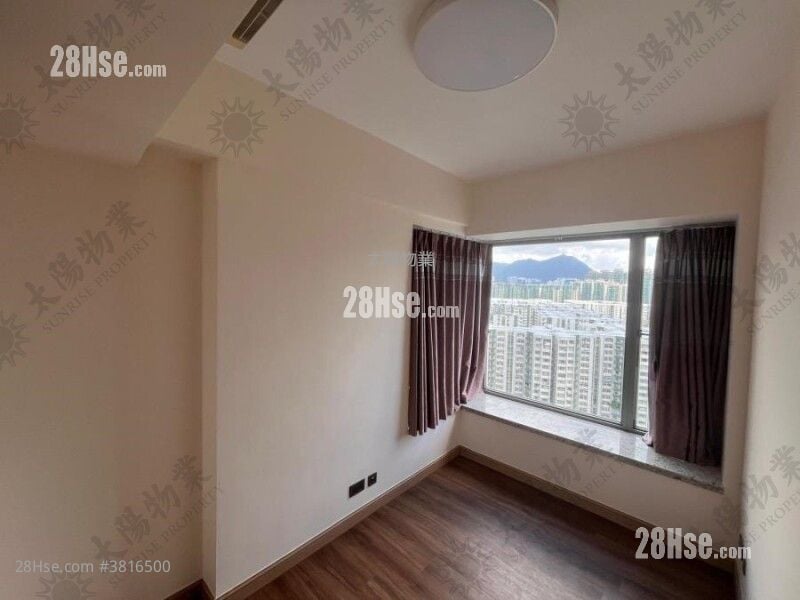 Stars By The Harbour Sell 3 Bedrooms 728 ft²