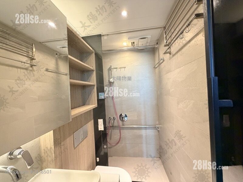 Harbour Place Sell 3 Bedrooms 590 ft²