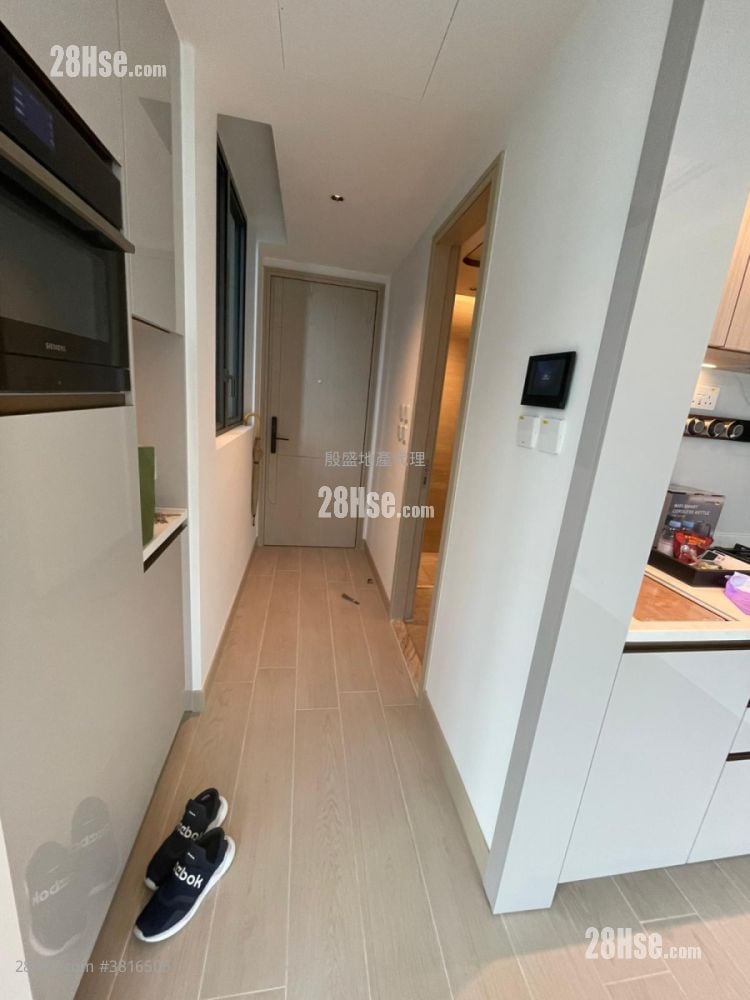 Gold Coast Bay Rental 1 Bedroom , 1 Bathroom 305 ft²