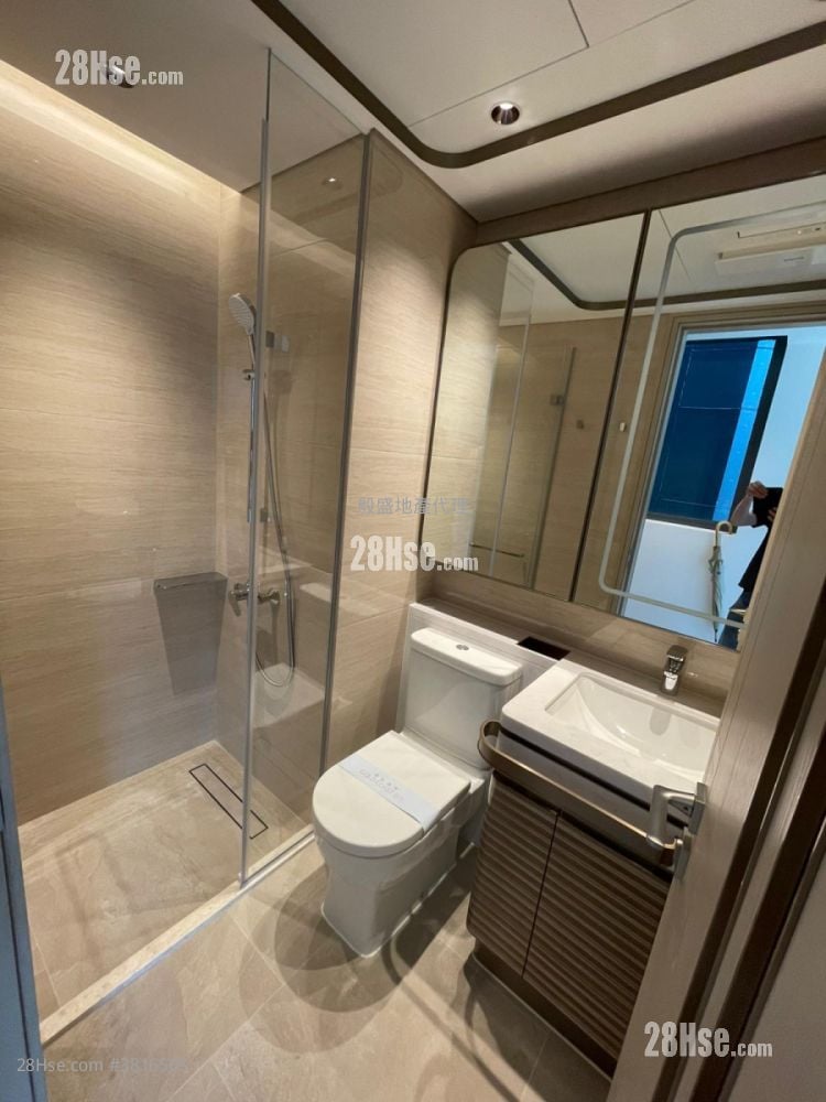 Gold Coast Bay Rental 1 Bedroom , 1 Bathroom 305 ft²