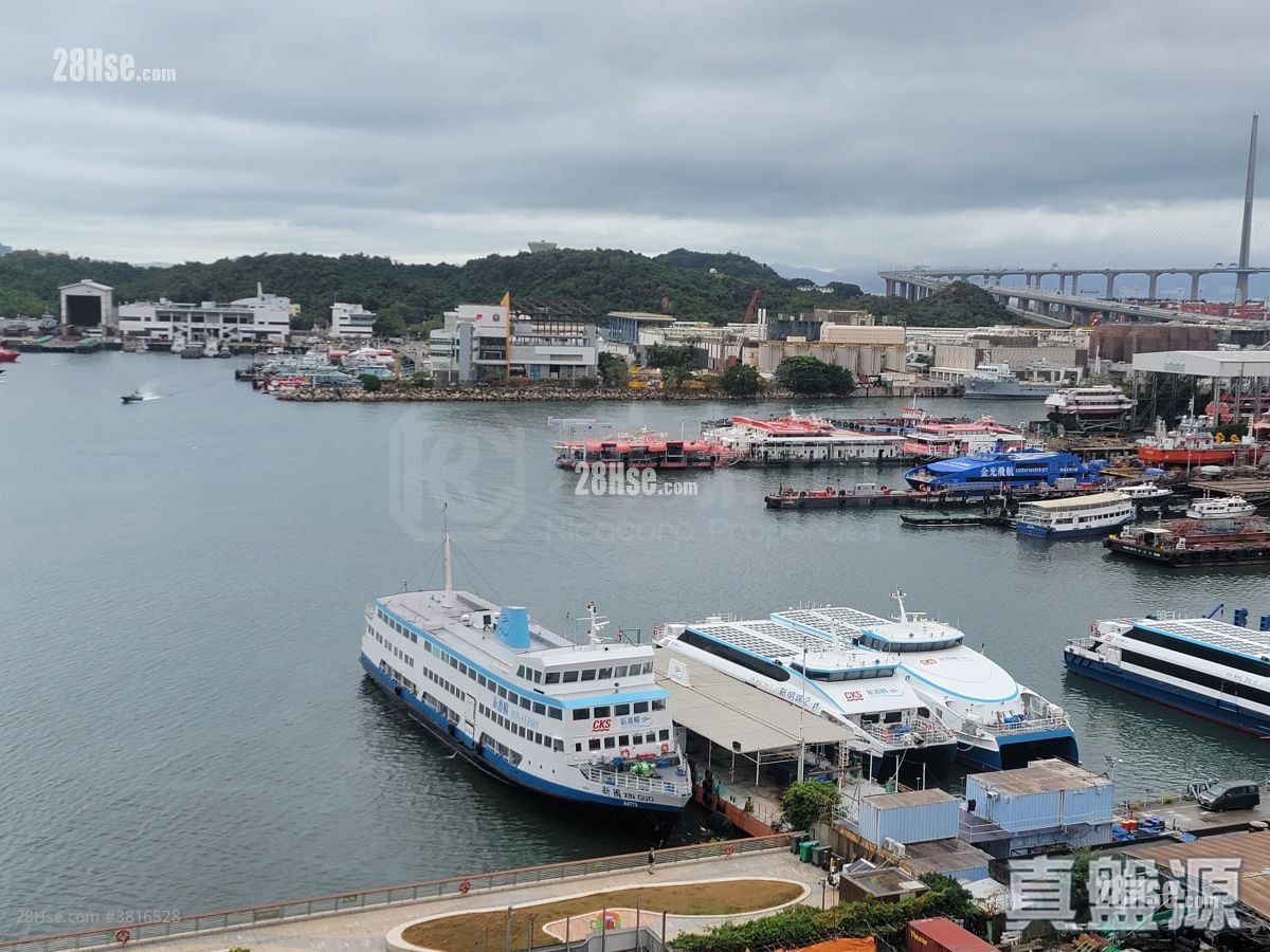 Grand Victoria Sell 2 Bedrooms 597 ft²