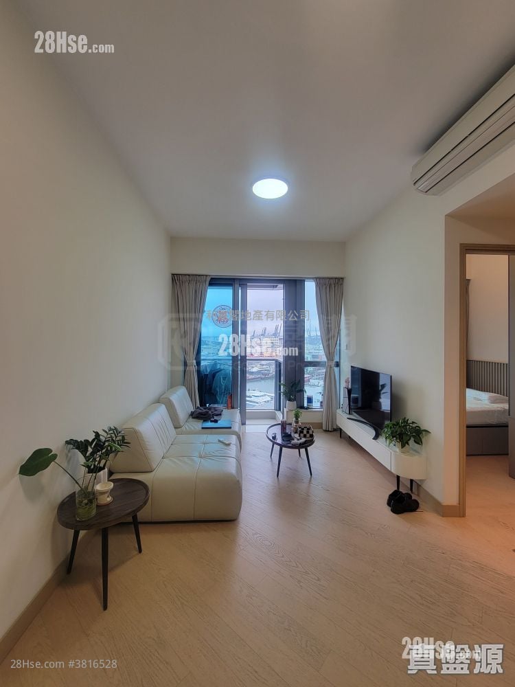 Grand Victoria Sell 2 Bedrooms 597 ft²