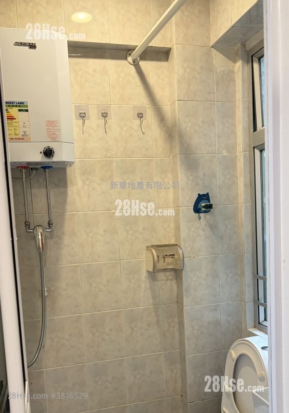 Tak Lee Building Rental 240 ft²