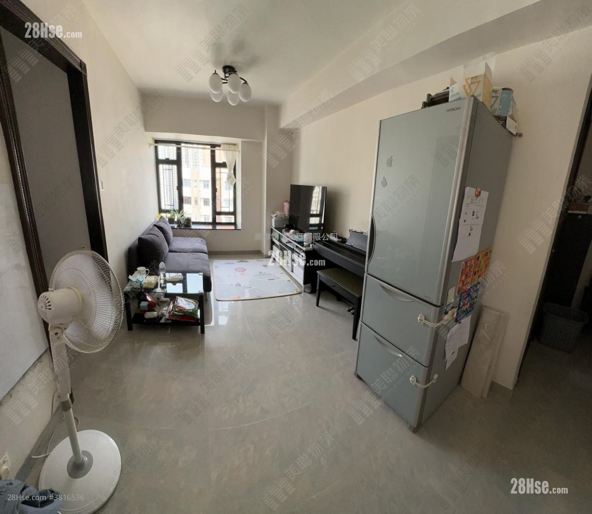 Town Square Sell 3 Bedrooms 608 ft²