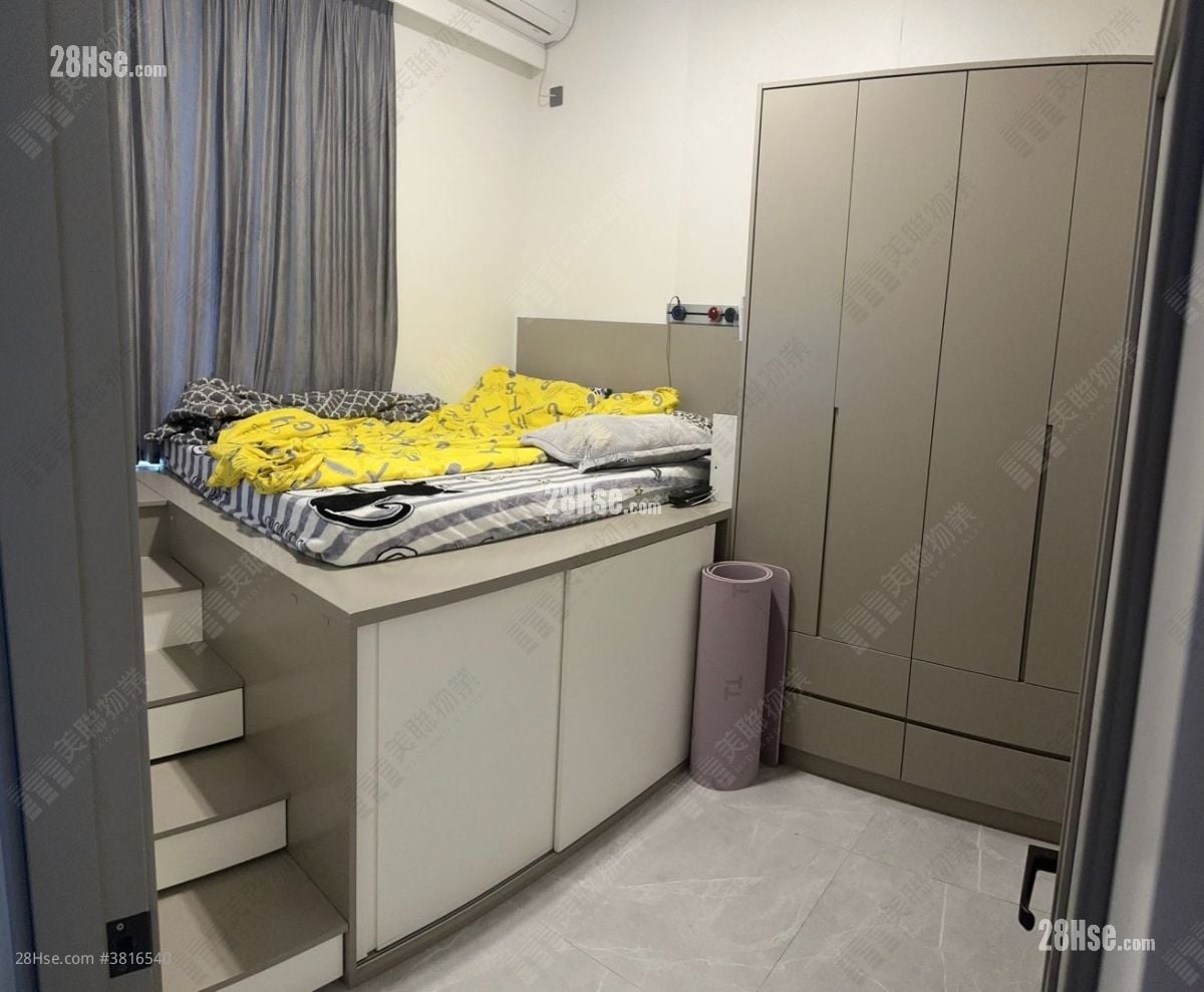 Recours La Serre Sell 841 ft²