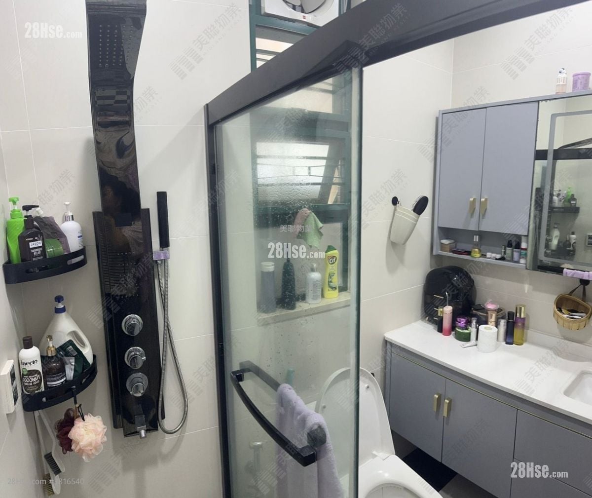 Recours La Serre Sell 841 ft²