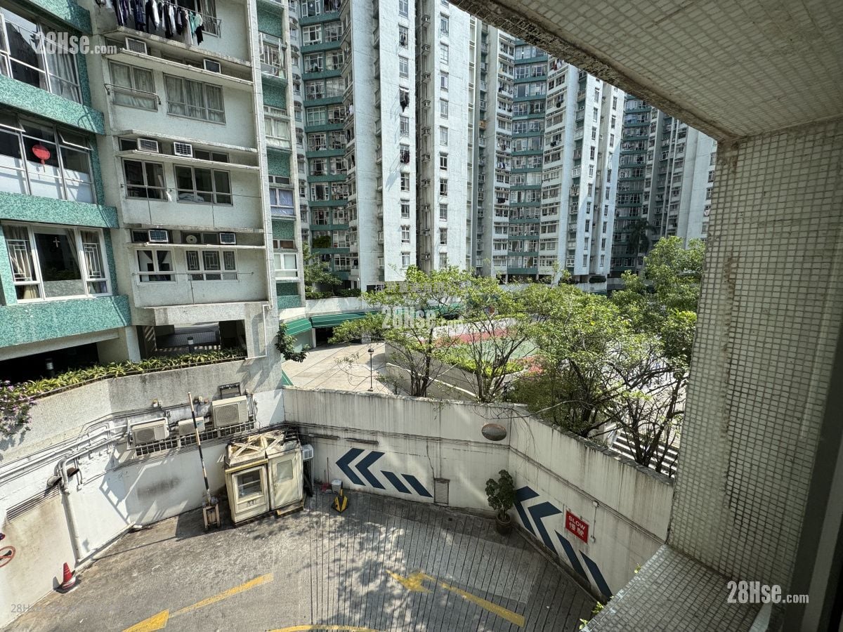 Whampoa Garden Sell 2 Bedrooms , 1 Bathroom 505 ft²