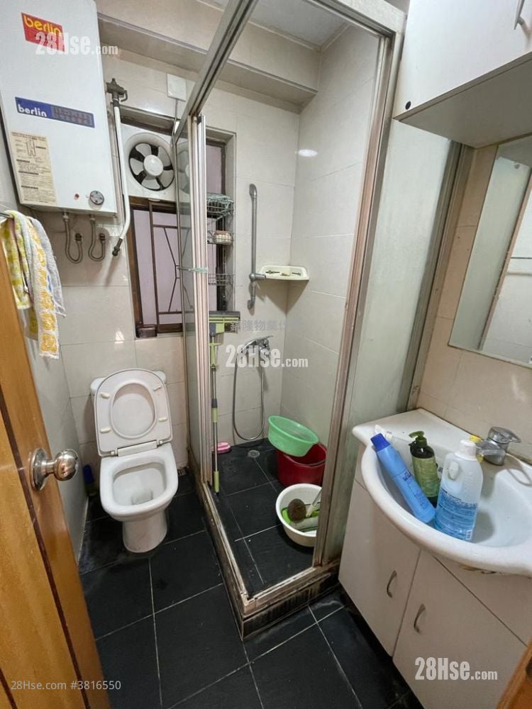 隆基大楼 售盘 2 房 , 1 浴室 413 平方尺