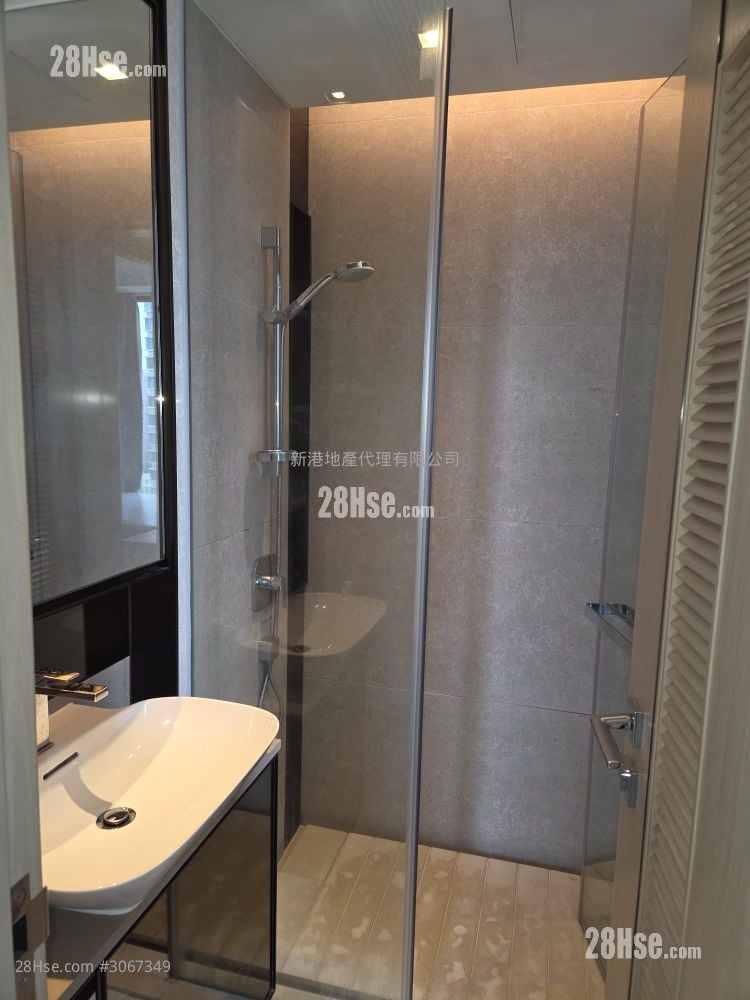 Downtown 38 租盤 2 房 , 1 浴室 385 平方呎