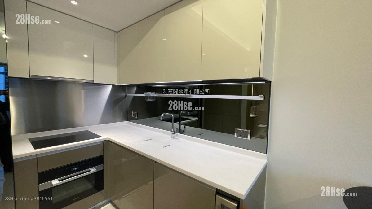 厨房: 港岛南岸 售盘 1 房 , 1 浴室 370 平方尺
