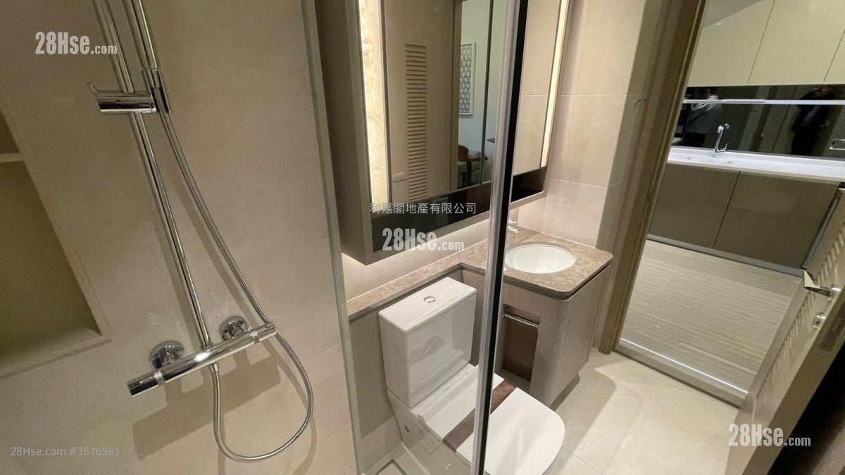 浴室: 港岛南岸 售盘 1 房 , 1 浴室 370 平方尺