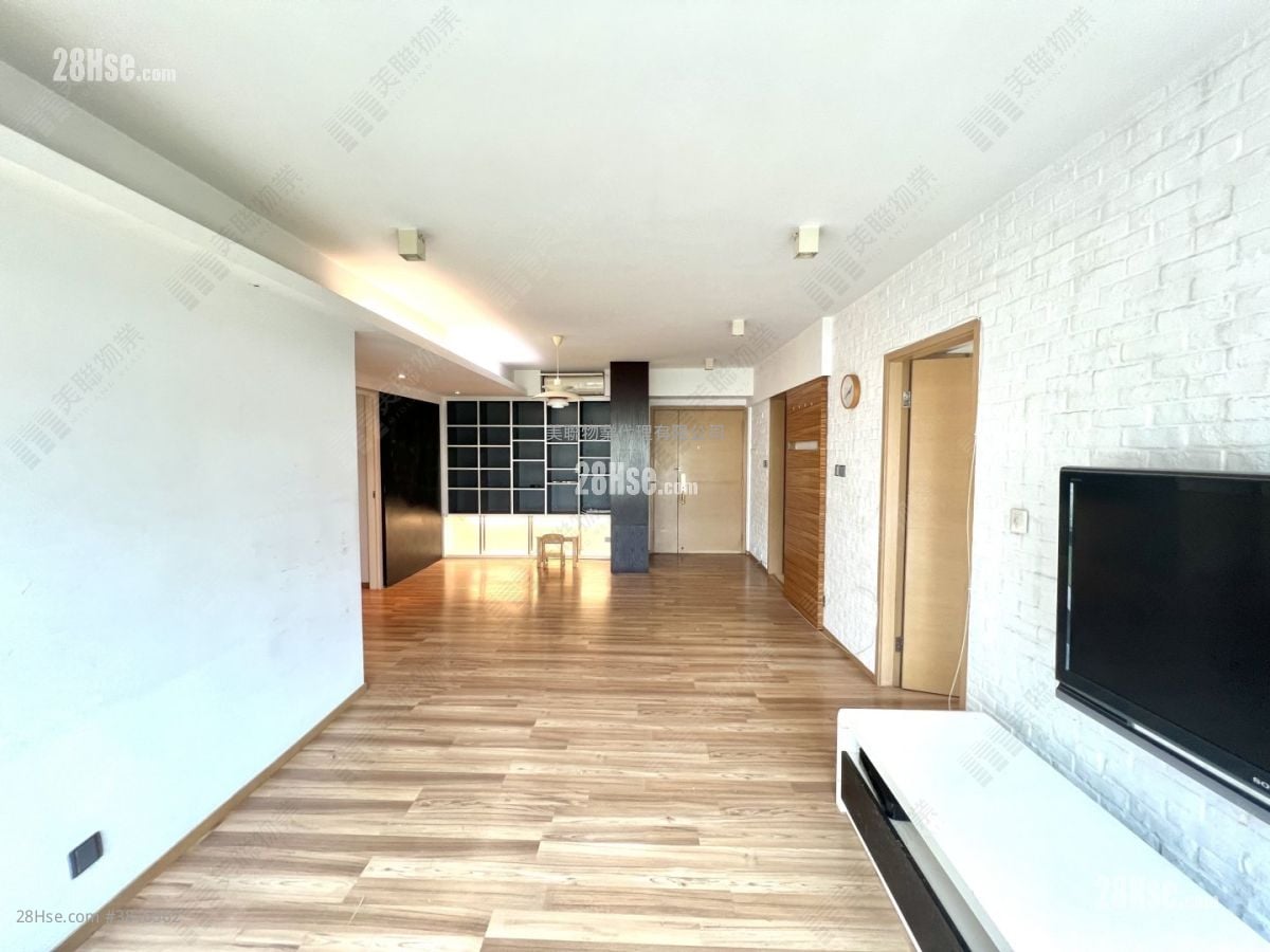 King's Park Villa Sell 3 Bedrooms , 3 Bathrooms 932 ft²