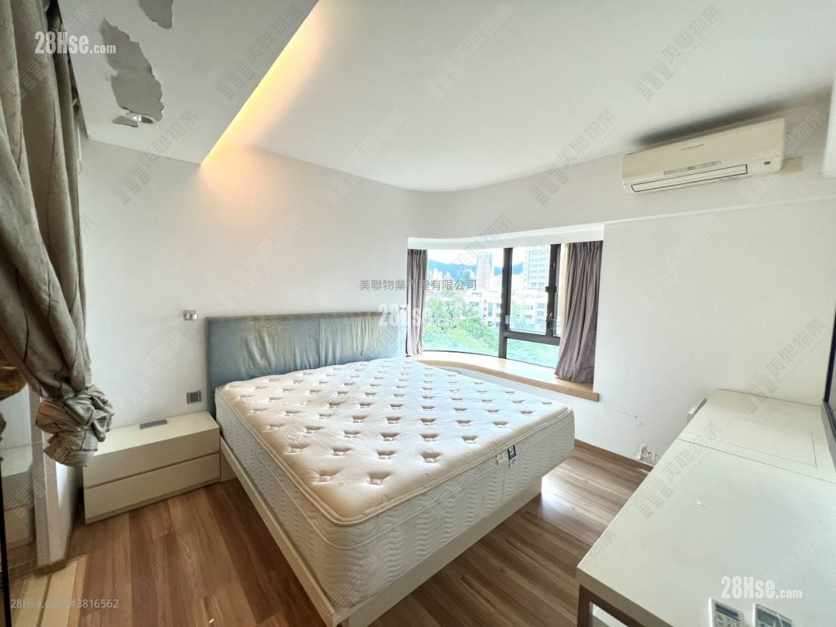 King's Park Villa Sell 3 Bedrooms , 3 Bathrooms 932 ft²