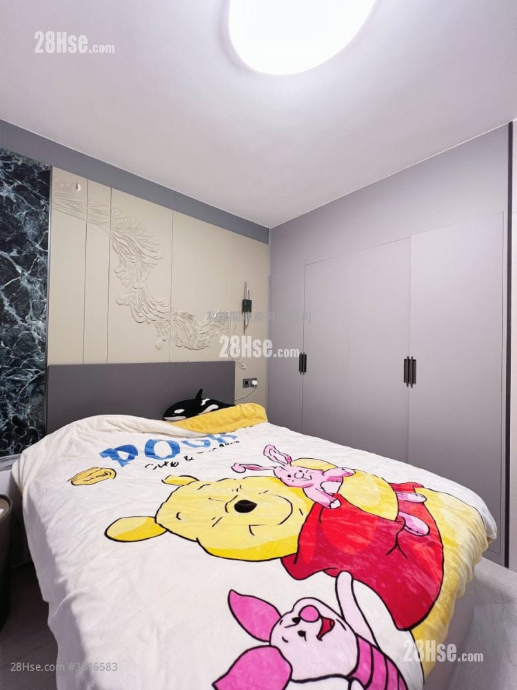 bedroom 1: Golden Villa Sell 3 Bedrooms , 2 Bathrooms 1,438 ft²