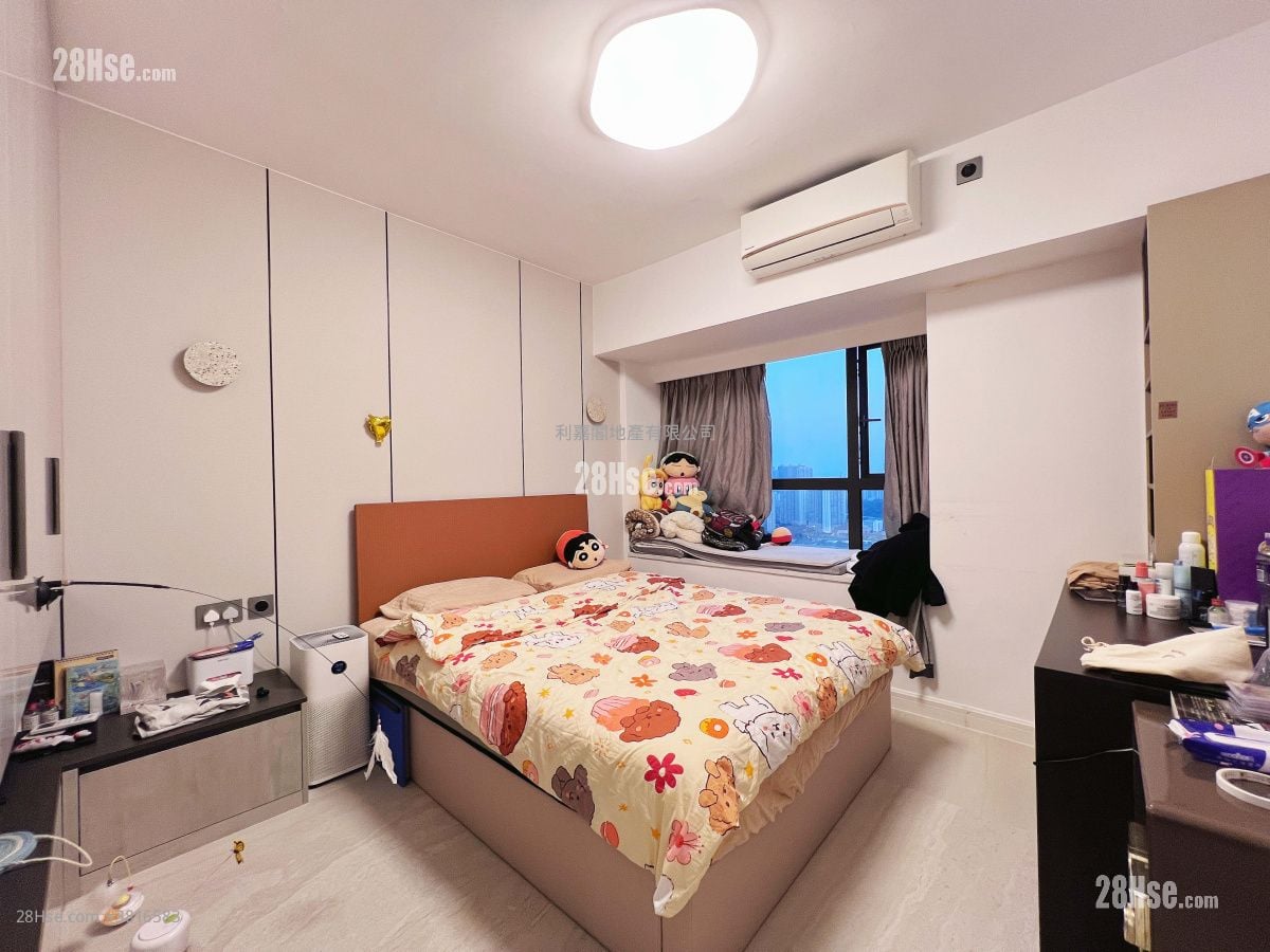 bedroom 2: Golden Villa Sell 3 Bedrooms , 2 Bathrooms 1,438 ft²