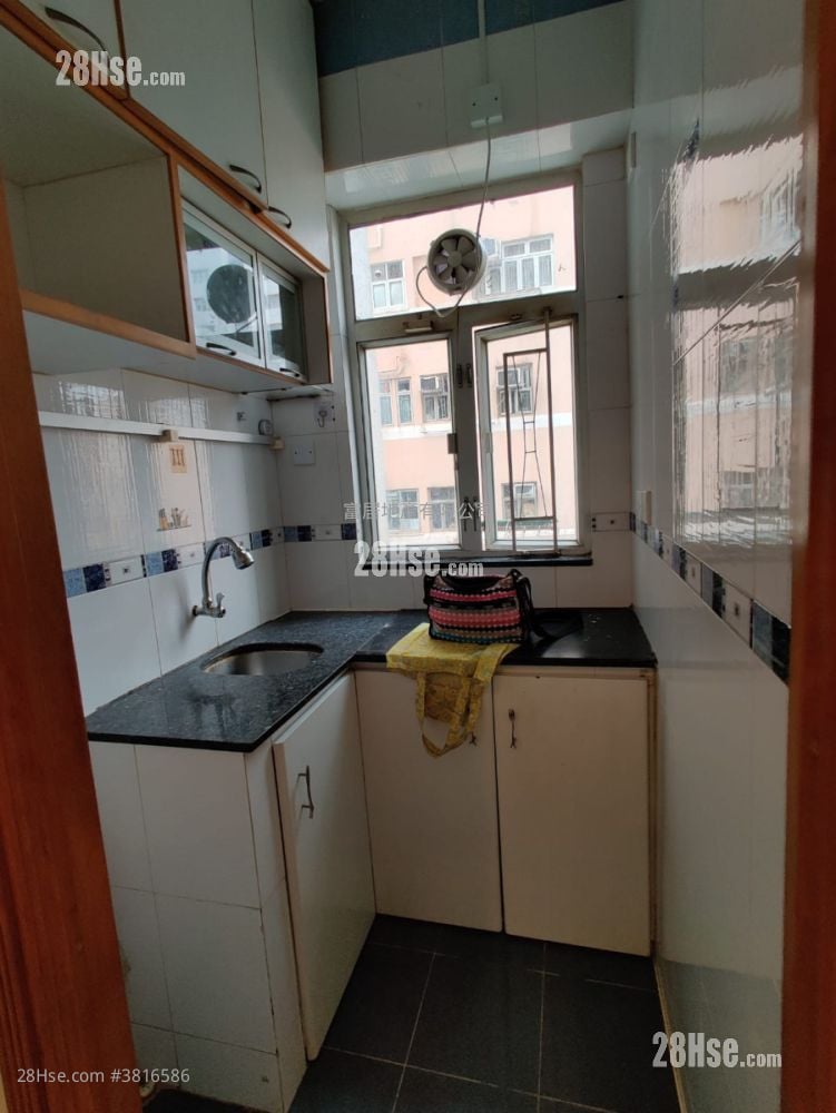 安寧大廈 租盤 2 房 , 1 浴室 246 平方呎