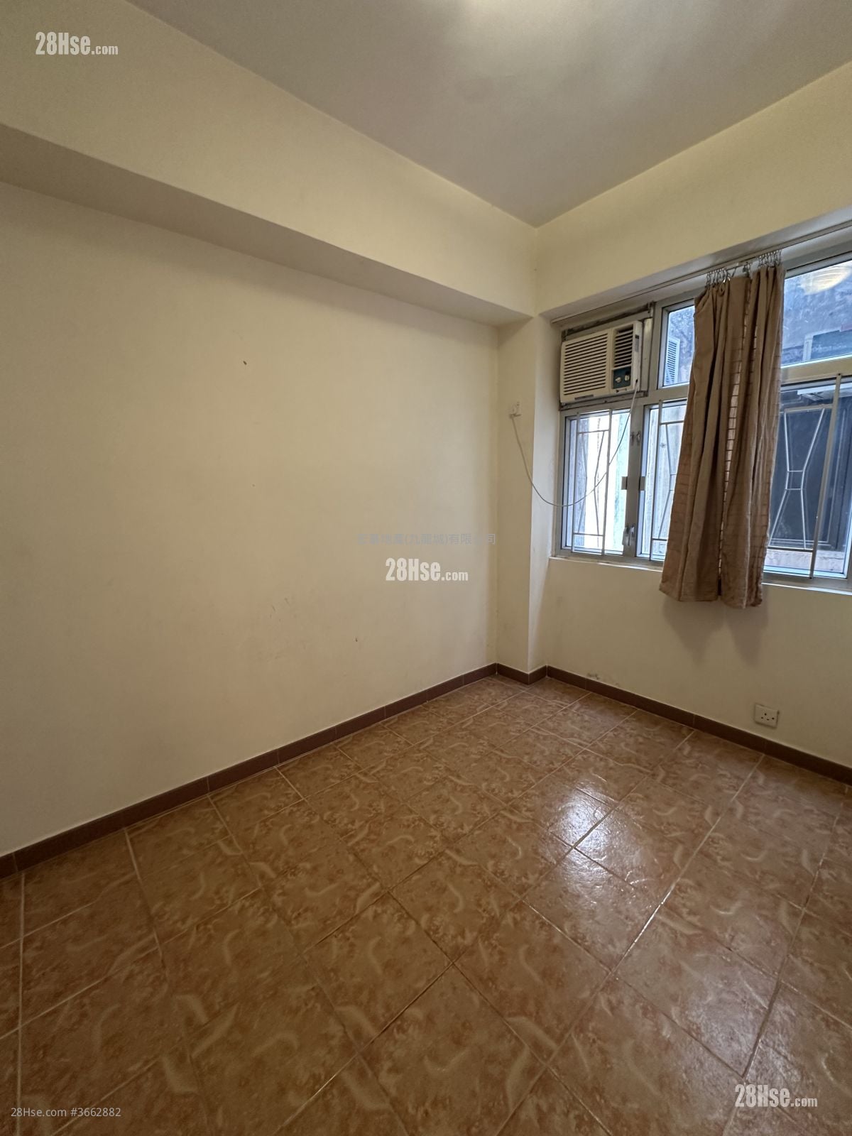 Apartment Rental 3 Bedrooms , 1 Bathroom 432 ft²