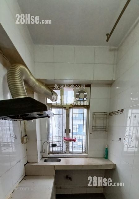 保基大楼 租盘 200 平方尺