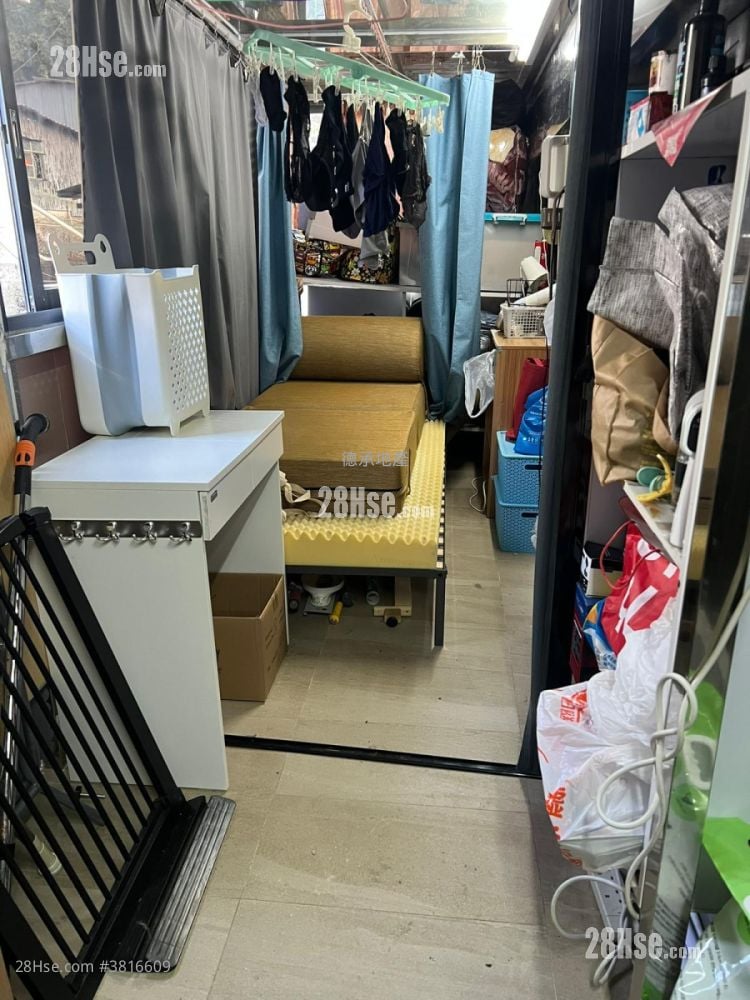 村屋 租盘 2 房 , 1 浴室