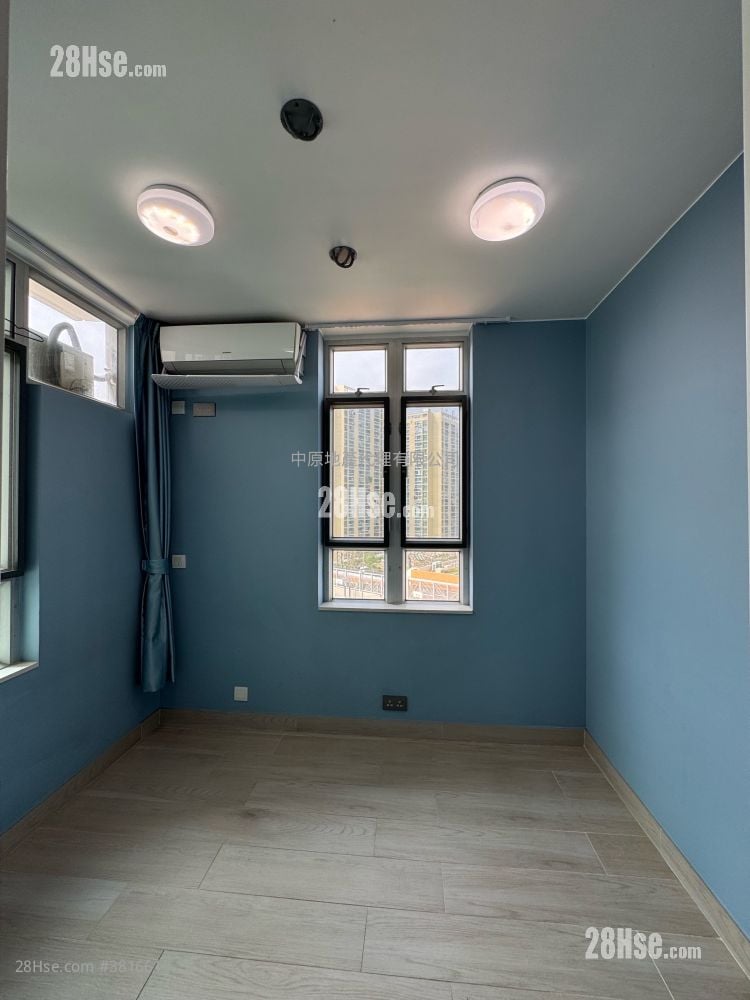 Ching Chun Court Sell 2 Bedrooms , 1 Bathroom 438 ft²