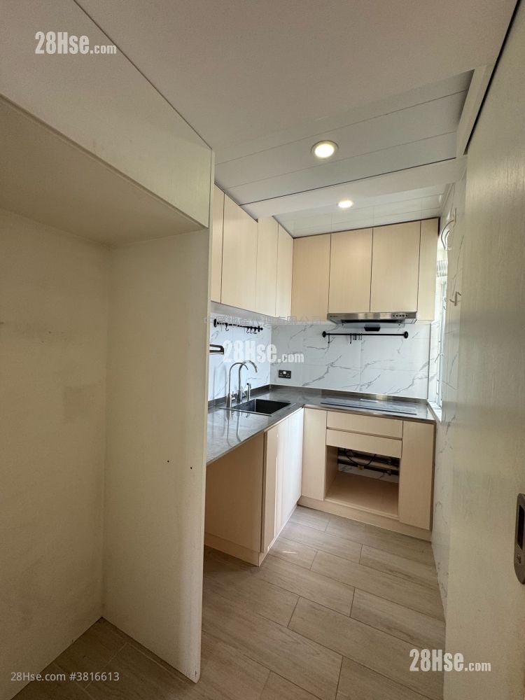 Ching Chun Court Sell 2 Bedrooms , 1 Bathroom 438 ft²