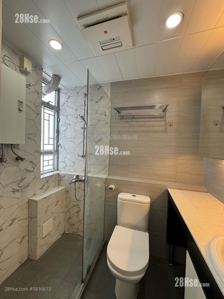 Ching Chun Court Sell 2 Bedrooms , 1 Bathroom 438 ft²